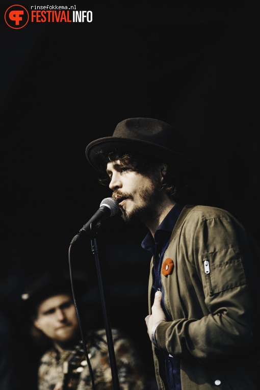 Rob Dekay op Bevrijdingsfestival Overijssel foto