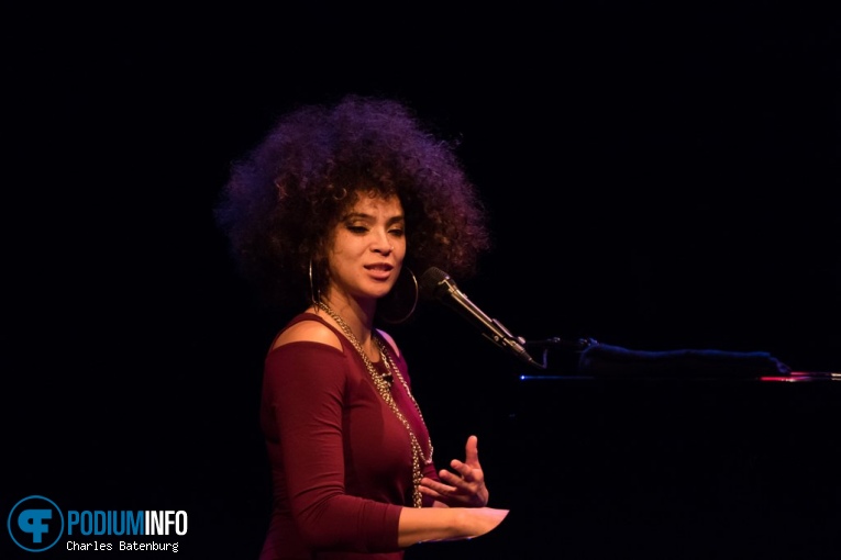 Kandace Springs op Kandace Springs - 11/05 - LantarenVenster foto