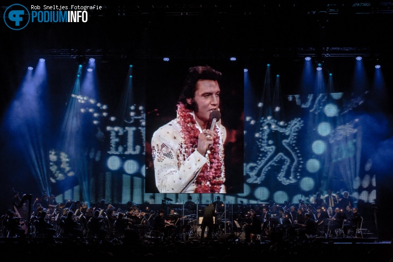 Royal Philharmonic Concert Orchestra op Elvis in Concert - 10/05 - Rotterdam Ahoy foto
