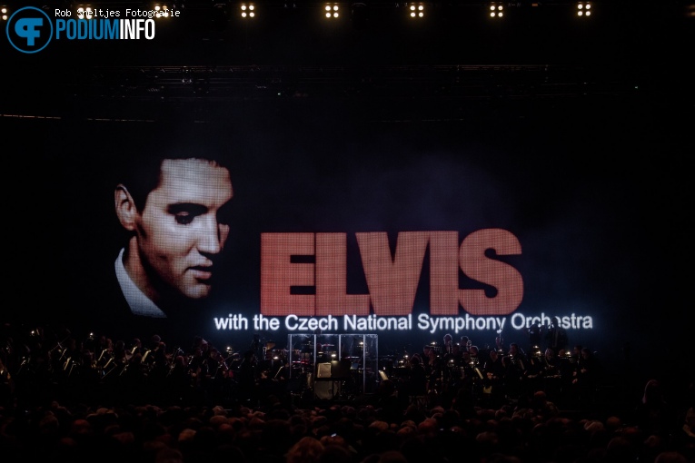 Royal Philharmonic Concert Orchestra op Elvis in Concert - 10/05 - Rotterdam Ahoy foto