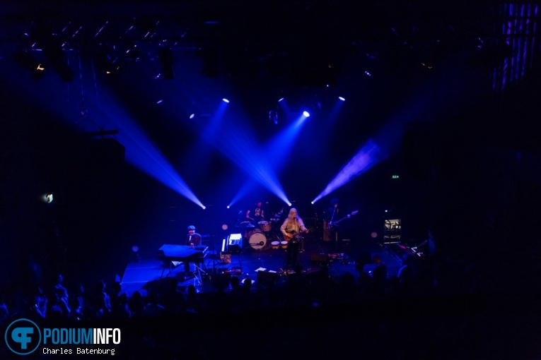 Foto Young Gun Silver Fox op Young Gun Silver Fox - 26/05 - TivoliVredenburg