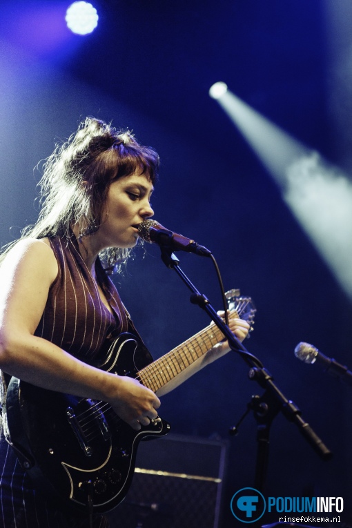 Angel Olsen op Angel Olsen - 25/05 - Tivoli Vredenburg foto