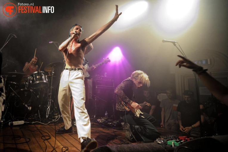 Foto HMLTD op London Calling #1 2017 - vrijdag