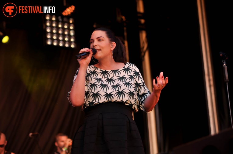 Caro Emerald op Nirwana 2017 foto