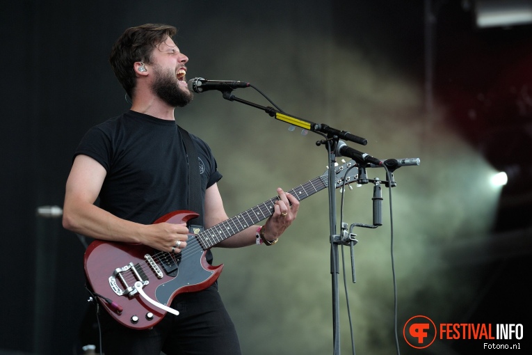 White Lies op Pinkpop 2017 - Zaterdag foto