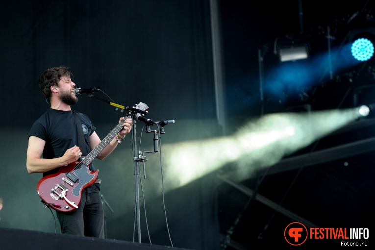 White Lies op Pinkpop 2017 - Zaterdag foto