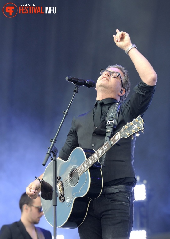 Guus Meeuwis op Pinkpop 2017 - Maandag foto
