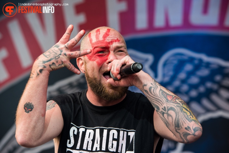 Five Finger Death Punch op Rock Am Ring 2017 - Vrijdag foto