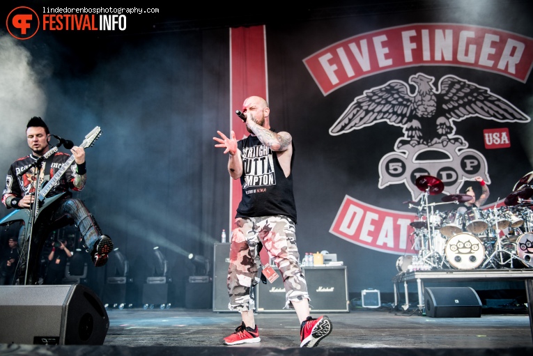 Five Finger Death Punch op Rock Am Ring 2017 - Vrijdag foto