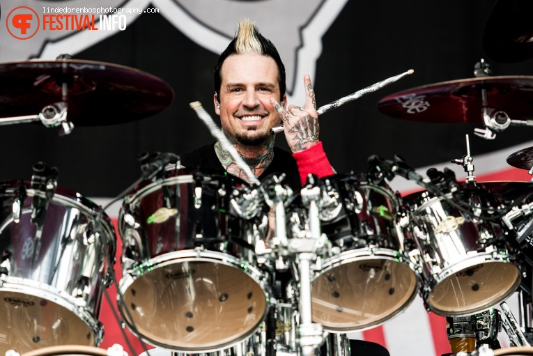 Five Finger Death Punch op Rock Am Ring 2017 - Vrijdag foto