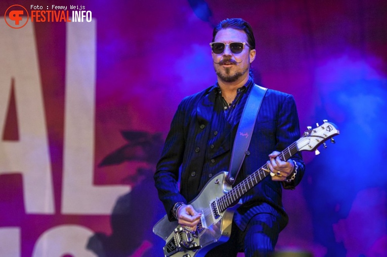 Rival Sons op Vestrock 2017 - Zaterdag foto