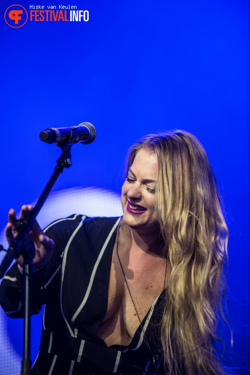 Jo Harman op Ribs & Blues 2017 foto