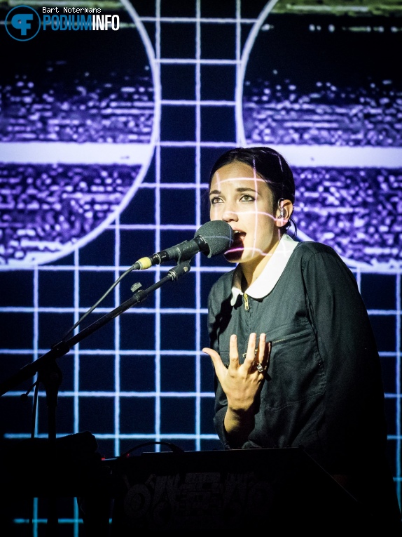 Jain op Jain - 07/06 - Melkweg foto
