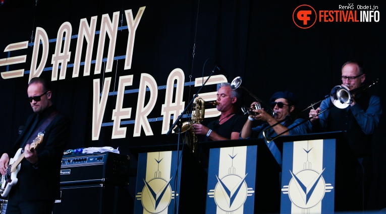 Danny Vera op Retropop 2017 foto