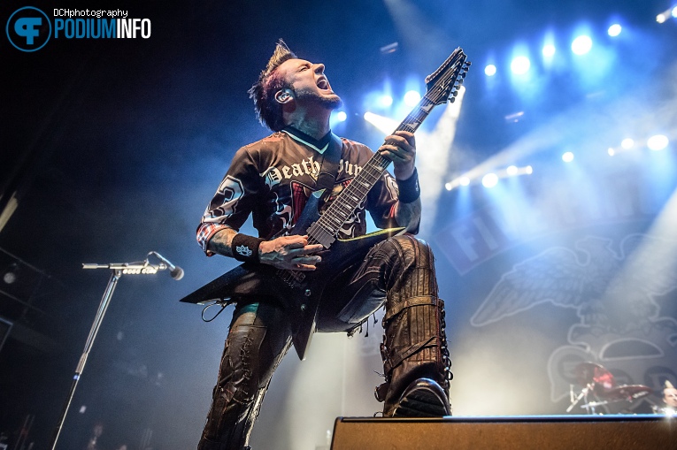 Five Finger Death Punch op Five Finger Death Punch - 12/06 - 013 foto