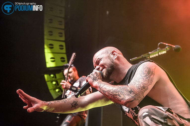 Five Finger Death Punch op Five Finger Death Punch - 12/06 - 013 foto