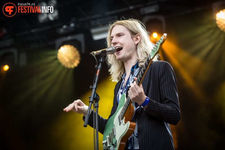 Sundara Karma op Best Kept Secret 2017 - Vrijdag foto