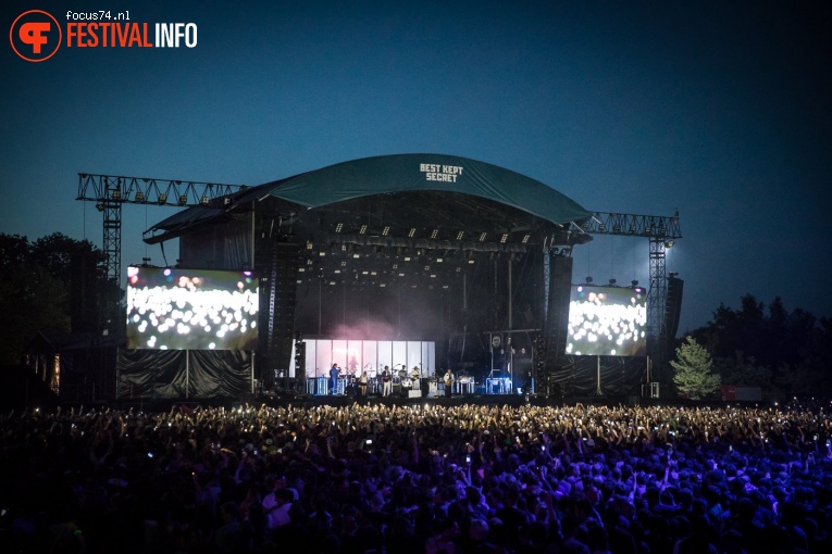 Arcade Fire op Best Kept Secret 2017 - Zaterdag foto