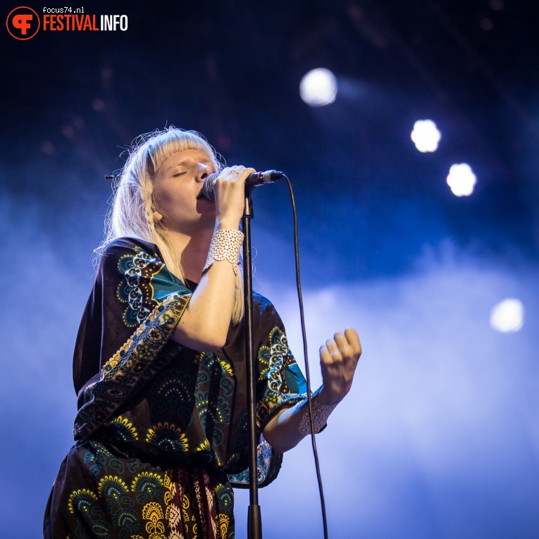 Aurora op Best Kept Secret 2017 - Zondag foto