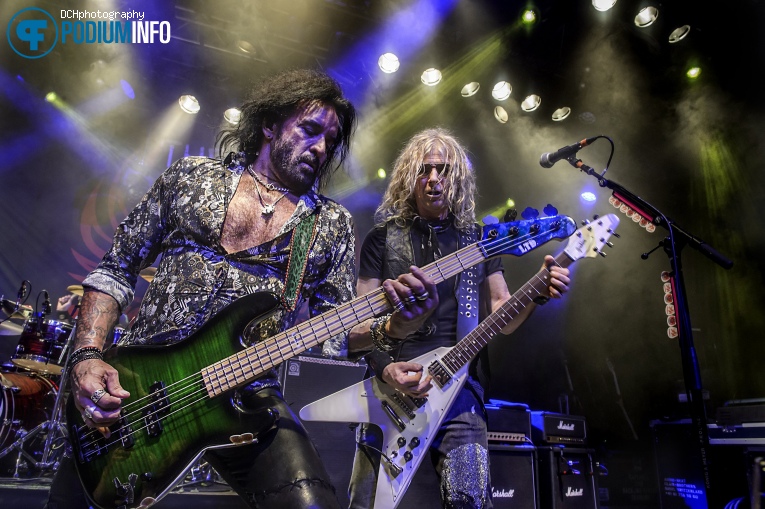 The Dead Daisies - 14/06 - Boerderij foto
