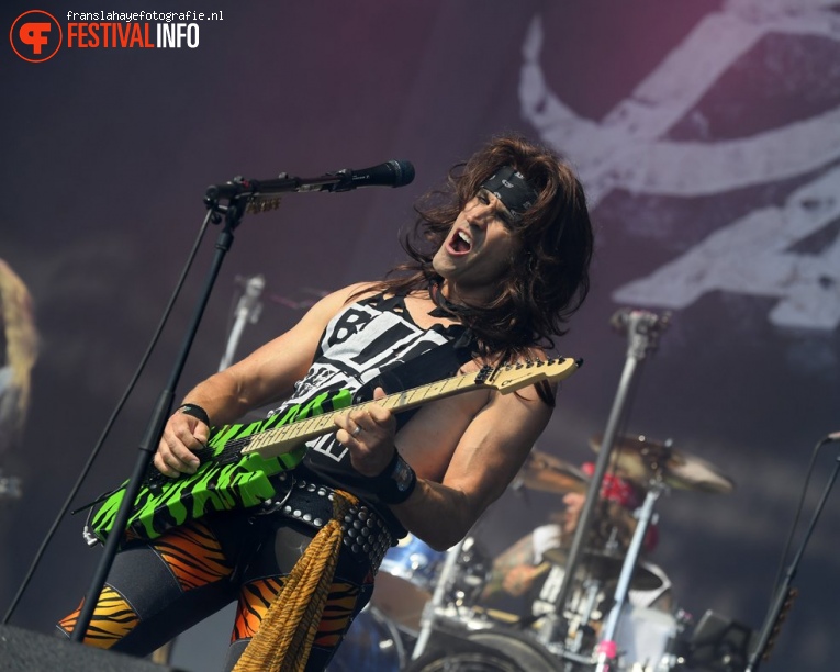 Steel Panther op Graspop Metal Meeting 2017 foto