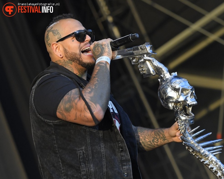 Five Finger Death Punch op Graspop Metal Meeting 2017 foto