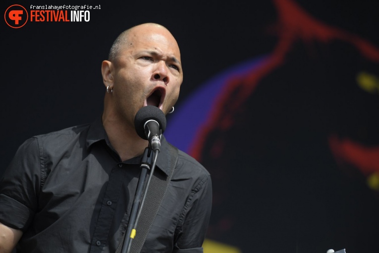 Danko Jones op Graspop Metal Meeting 2017 foto