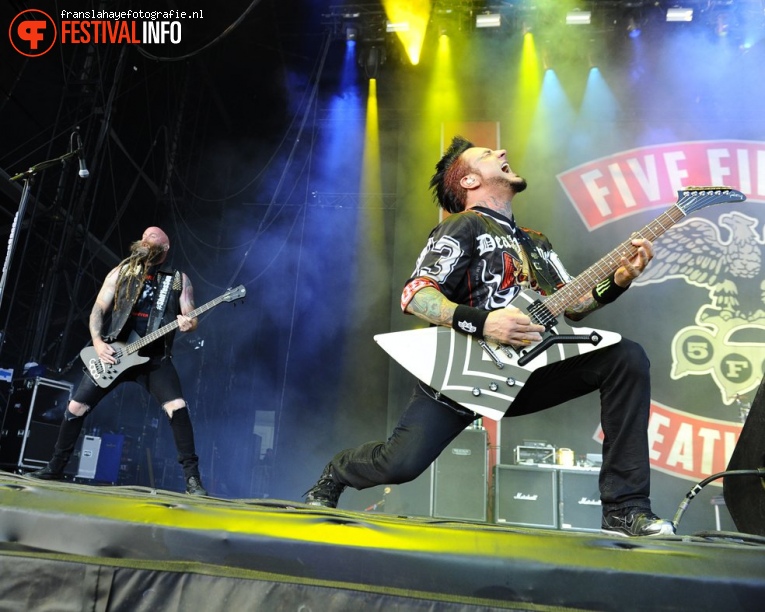 Five Finger Death Punch op Graspop Metal Meeting 2017 foto