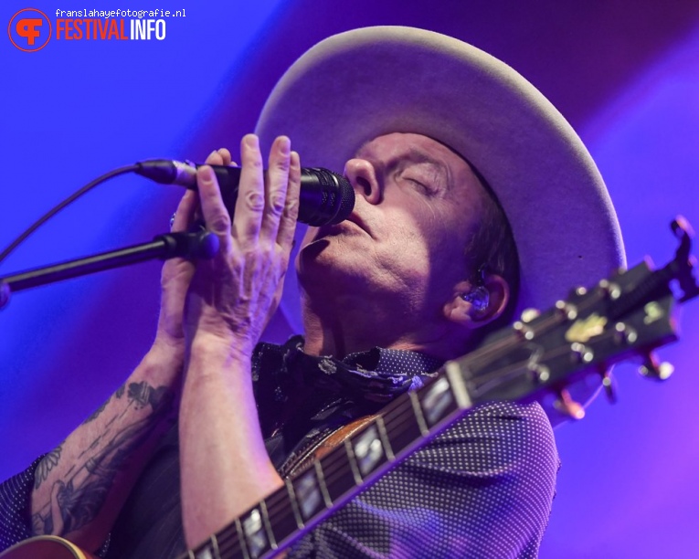 Kiefer Sutherland op Kiefer Sutherland - 16/06 - 013 foto