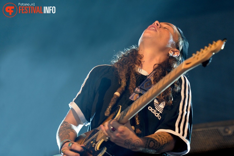 Tash Sultana op Down The Rabbit Hole 2017 - Vrijdag foto
