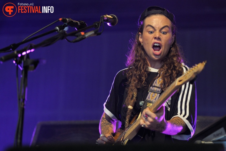 Tash Sultana op Down The Rabbit Hole 2017 - Vrijdag foto