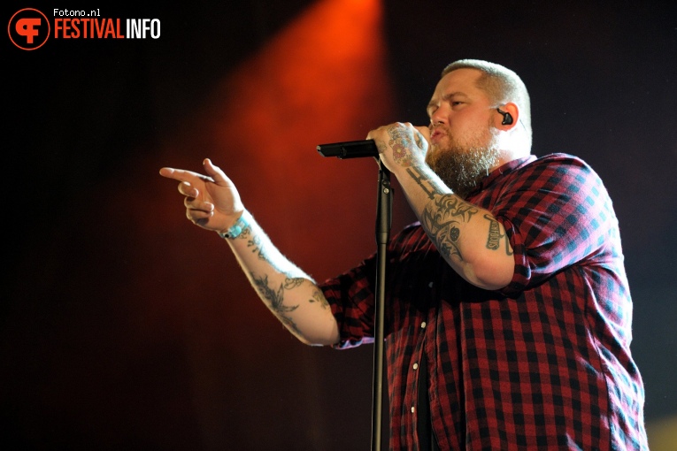 Rag'n'Bone Man op Down The Rabbit Hole 2017 - Vrijdag foto