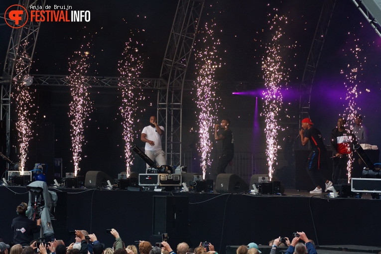 Broederliefde op Parkpop 2017 foto