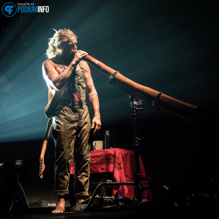 Xavier Rudd op Xavier Rudd - 26/06 - TivoliVredenburg foto