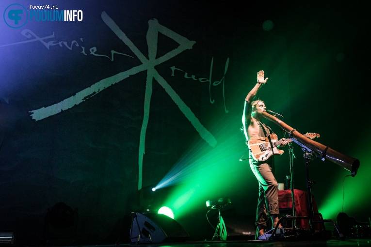 Foto Xavier Rudd op Xavier Rudd - 26/06 - TivoliVredenburg