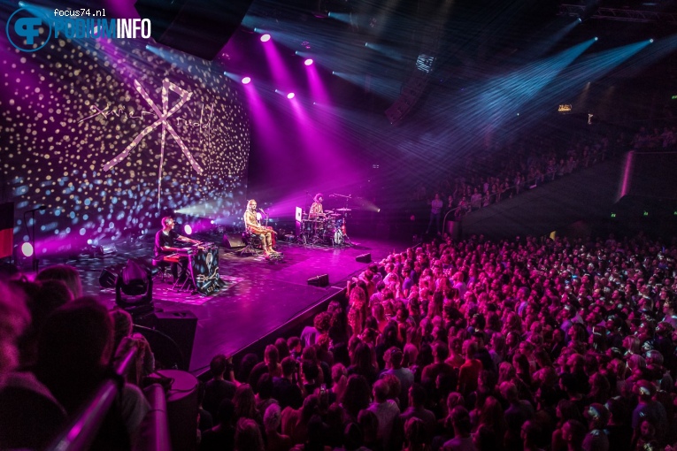 Xavier Rudd op Xavier Rudd - 26/06 - TivoliVredenburg foto