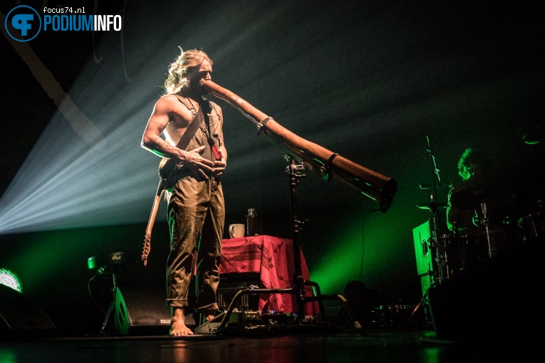 Xavier Rudd op Xavier Rudd - 26/06 - TivoliVredenburg foto