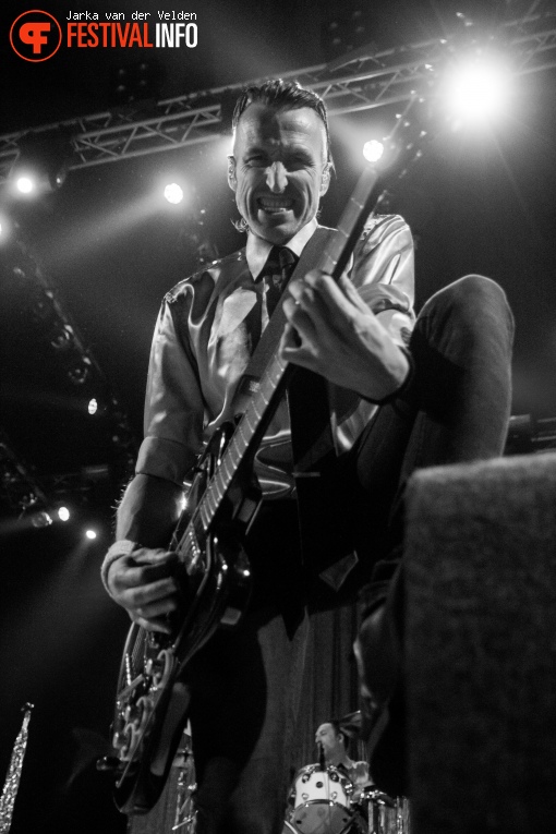 Me First and the Gimme Gimmes op Jera On Air 2017 - Zaterdag foto