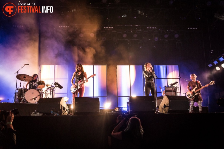 Warpaint op Rock Werchter 2017 Zondag foto