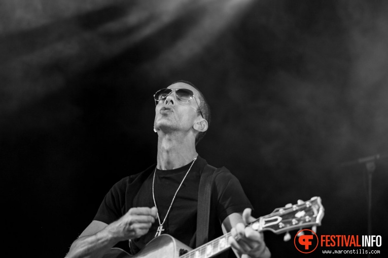 Richard Ashcroft op Cactusfestival 2017 - Vrijdag foto