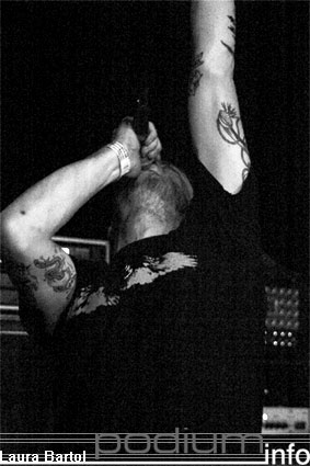 Cancer Bats op Comeback Kid - 11/11 - Waterfront foto