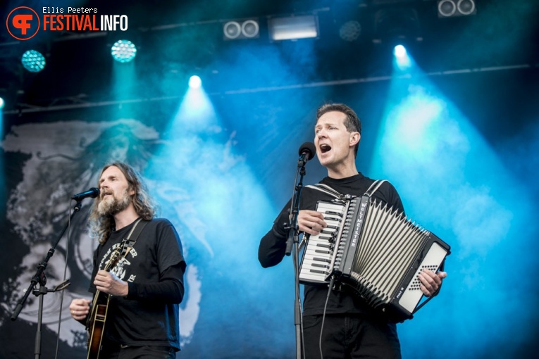 Storm Weather Shanty Choir op Træna festival 2017 foto