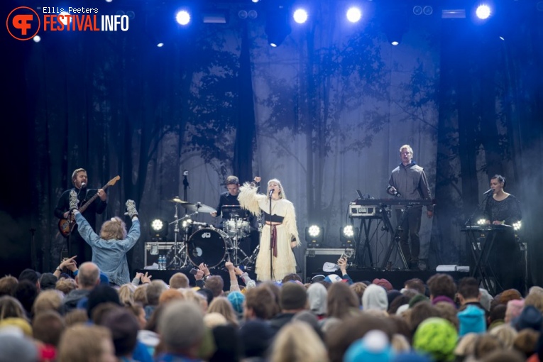 Aurora op Træna festival 2017 foto