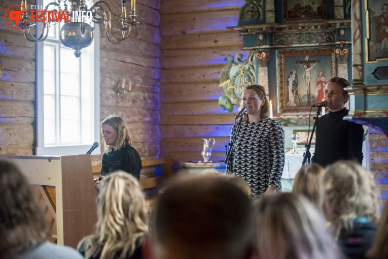 Ingrid Olava op Træna festival 2017 foto