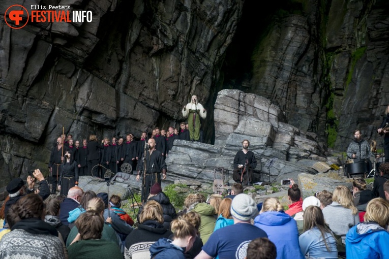 Wardruna op Træna festival 2017 foto