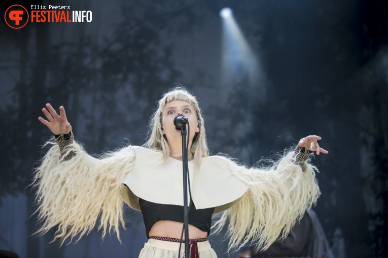 Aurora op Træna festival 2017 foto