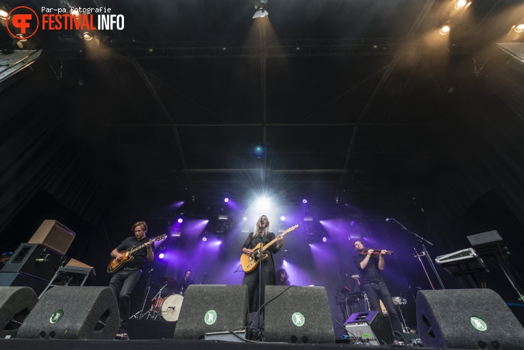 Sue the Night op Werfpop 2017 foto