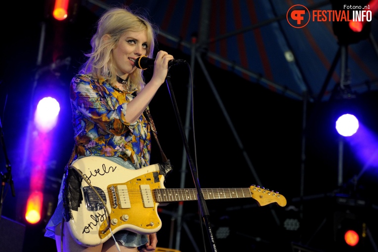 Black Honey op Welcome To The Village 2017 - Vrijdag foto