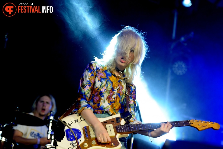 Black Honey op Welcome To The Village 2017 - Vrijdag foto