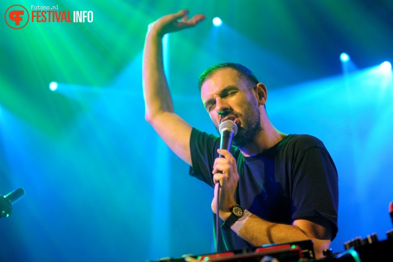 Larry Gus op Welcome To The Village 2017 - Vrijdag foto